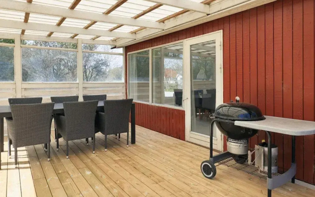 6 Person Holiday Home in Hals