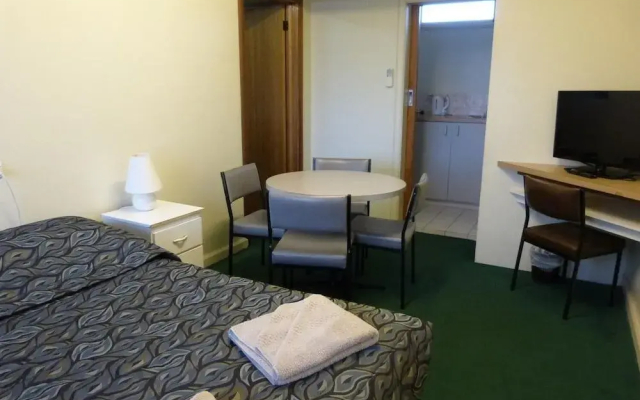 Grand Central Motel