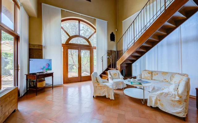 Villa Faccioli Magnolia With Shared Pool