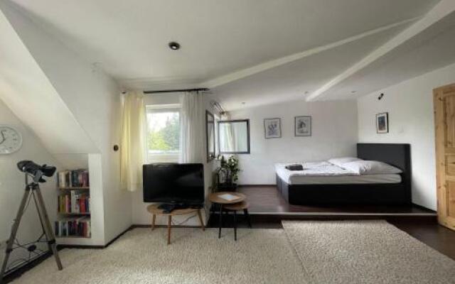 Albi Studio HH Airport