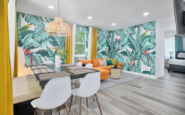 Jungle Getaway Wynwood Massage shower BBQ Patio