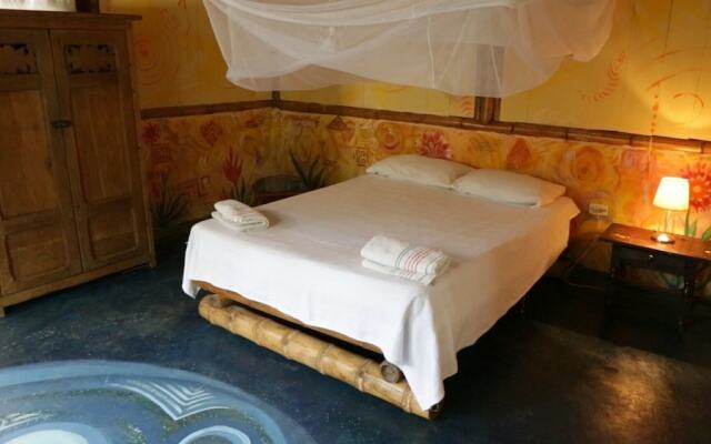 Tropical Biohostel by Rotamundos