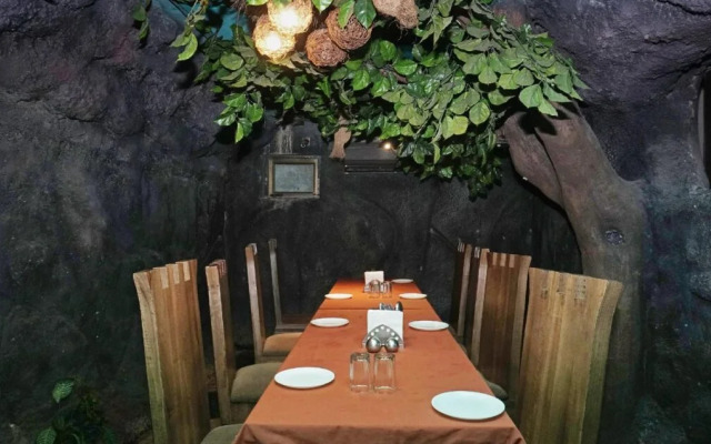 OYO 24755 Mahendra Pedawala