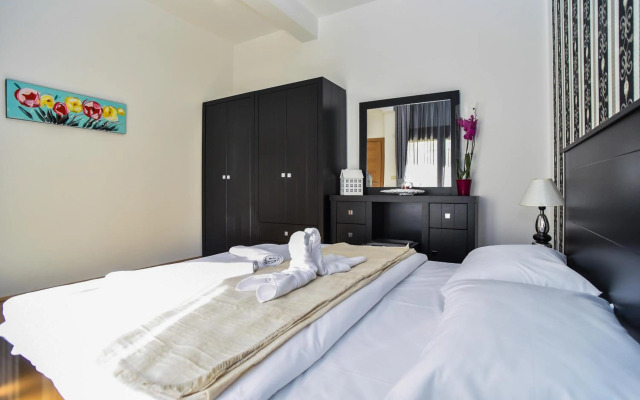 Vista Mar Apartments