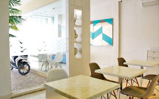 ZEN Rooms Pasar Ikan Losari