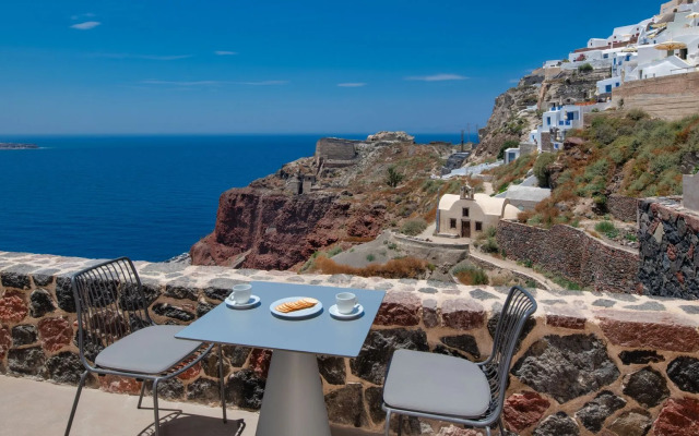 Old Castle Oia