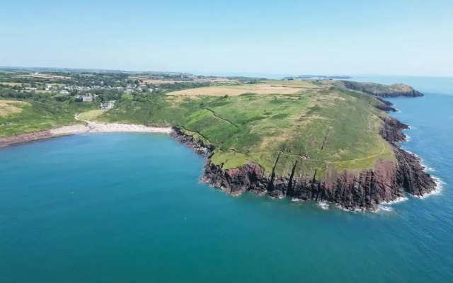 Sea Glass - 2 Bedroom Apartment - Manorbier