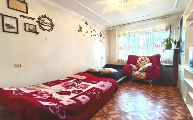 Апартаменты на проспекте Врача Сурова 1