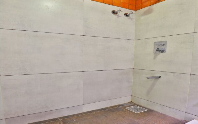OYO 13372 Hotel Laksh Residency