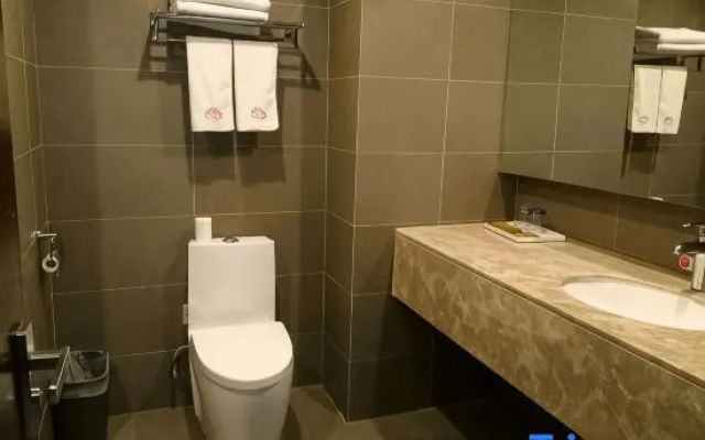 Dilianya Boutique Hotel (Kunming Anning Golden Times Square · Ninghu Park Branch) – Bathroom – Kunming