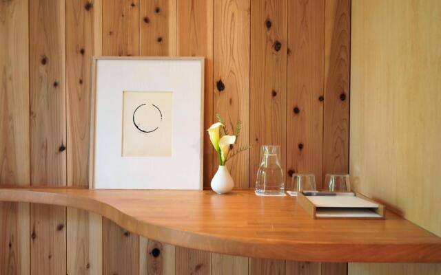 Shishi Iwa House