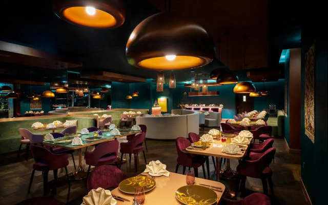 Centara West Bay Hotel & Residences Doha