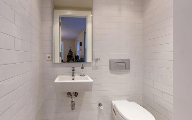 Mesmerizing Flat With Bosphorus View