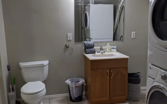 Private Apartment Suite Near World-class Skiing