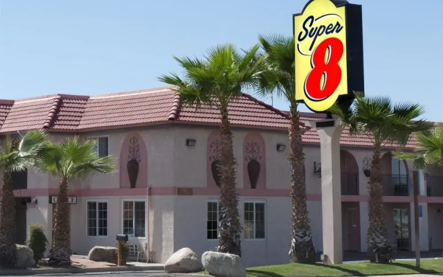 Super 8 Buttonwillow