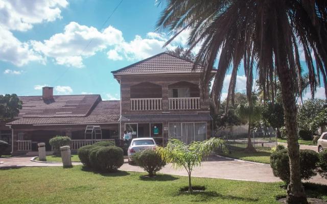 Tecla Lodges