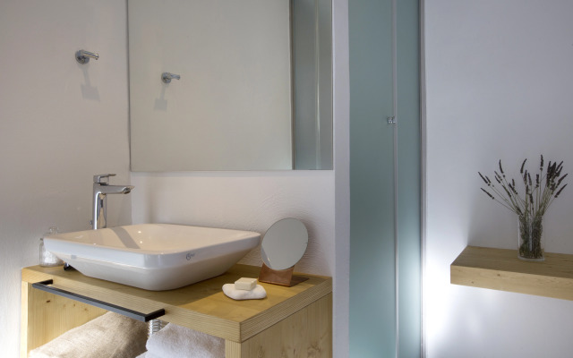 Dreambox Mykonos Suites