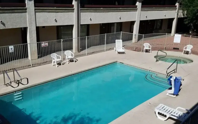 Premier Inns Tolleson