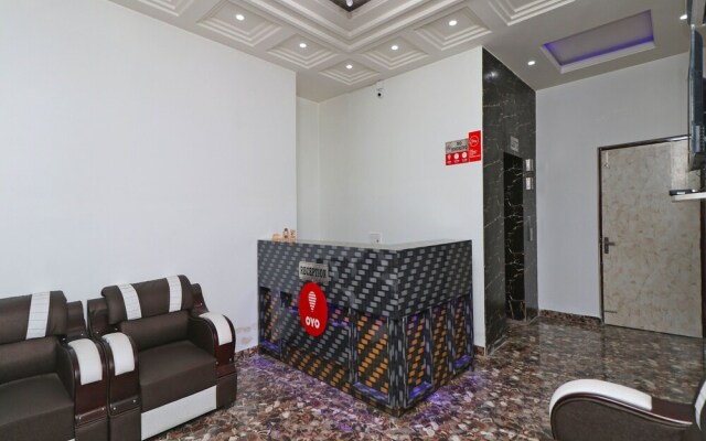 OYO 12191 Hotel Airlift