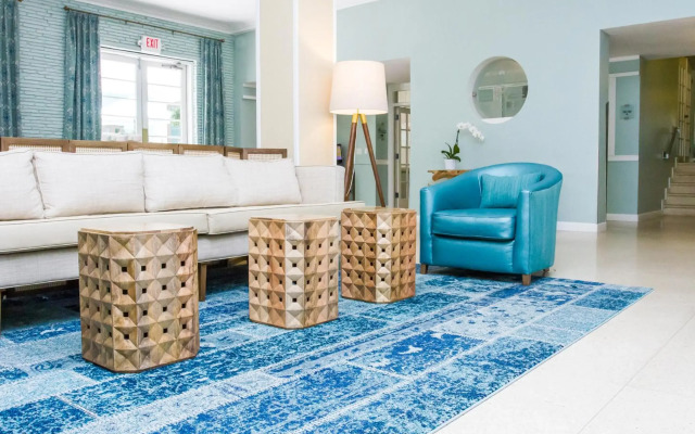 Dorchester Miami Beach Hotel & Suites
