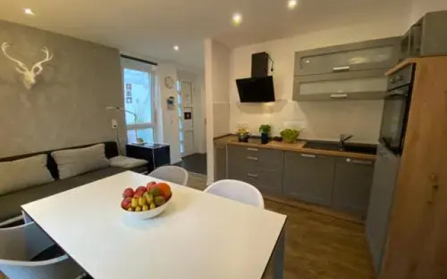 Apartment End
