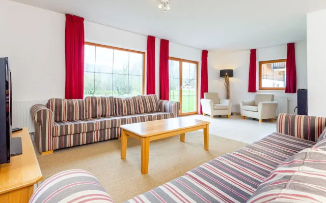 Modern Chalet in Obertraun With Terrace