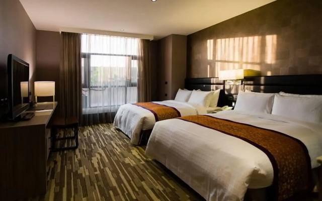 Ali Mountain Oriental Pearl International Hotel