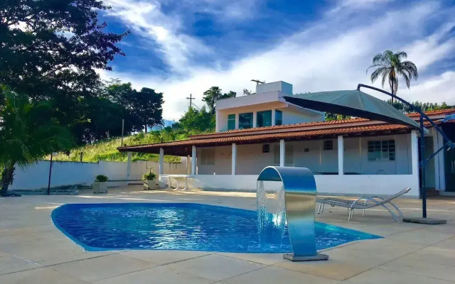 Oasis do Lago - Casa para 20 pessoas com 6 quartos