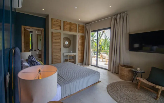 Coconuts Beach House