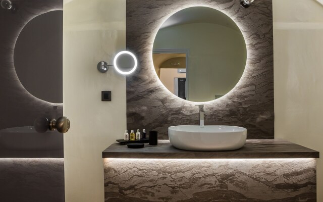 Sun Rocks Boutique Hotel