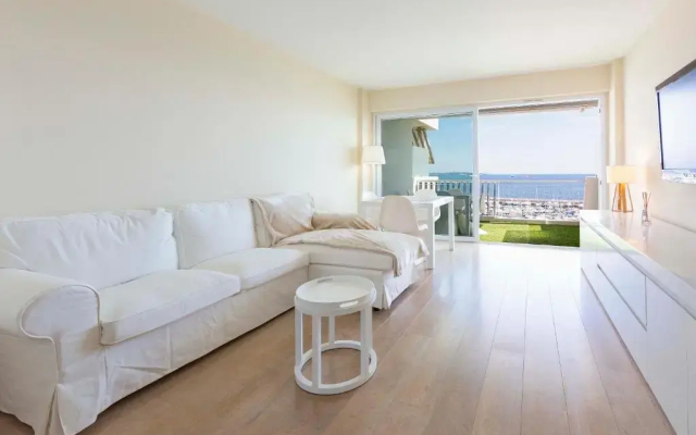 Appartement 70 m2 face à la mer, dernier étage, au bord des plages - Apartment in Cannes - Photo 2