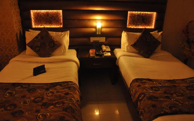 OYO Premium Gwalior City Centre