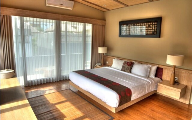 The Grove Villa Bumbak