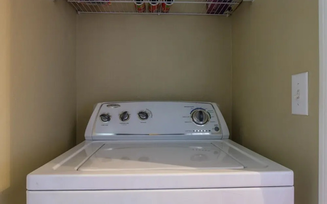 FRONTDESK Residences at Gramercy Apts Houston