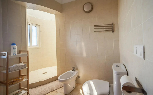 Villa in Arenas with Private Pool and Breathtaking Views