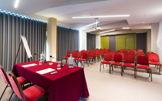Saracen Sands Hotel & Congress Centre
