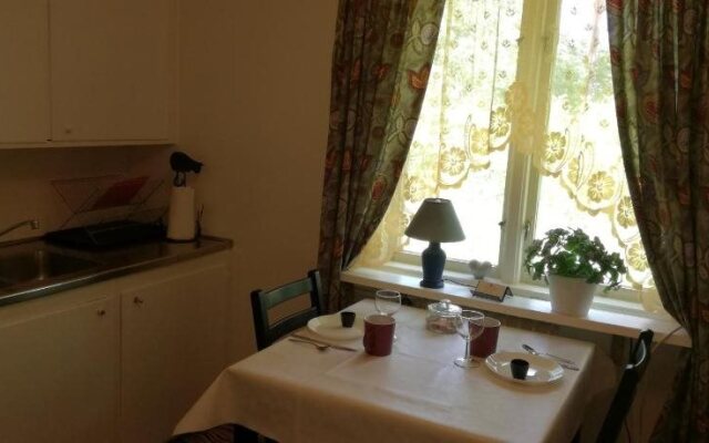 Huset mitt i byn