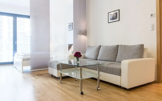 New Modern Apartment with Zizkov Parking