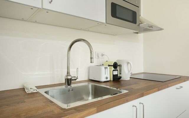 2 Bedrooms 253 St Denis