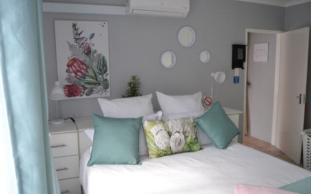 Africa Emerald at 47 Petronella