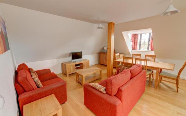 Flat 9 Broadleys