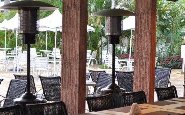 Radio Hotel Resort & Convention