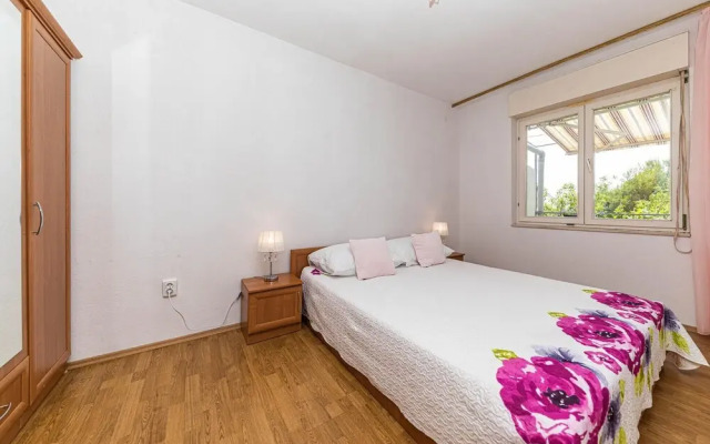 Stunning Apartment in Solin With Wifi and 2 Bedrooms