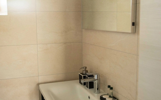 The Poolside Stone House in Bale