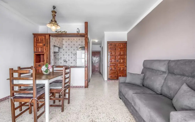 Pretty Apartment With Balcony