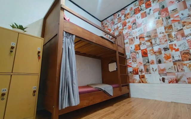 Semeru Hostel Malang - Adults Only