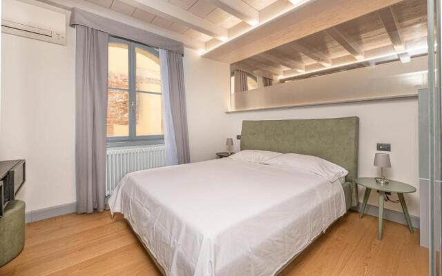 Verona Cathedral Apartments