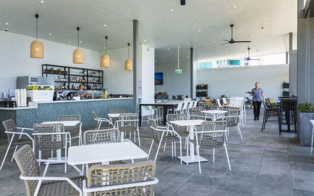 Oaks Cairns Hotel