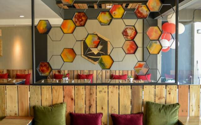 Bhive Hotel