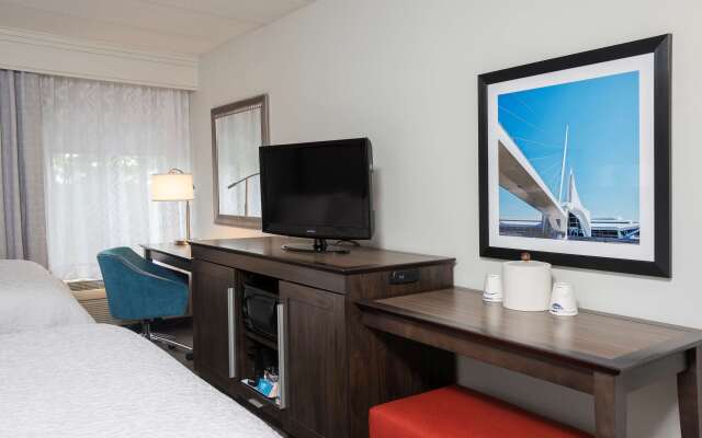 Hampton Inn by Hilton Milwaukee Northwest